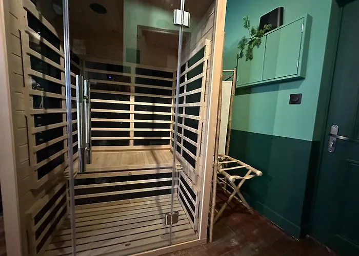 Le Jungle-Room, Sauna, Hyper-Centre
