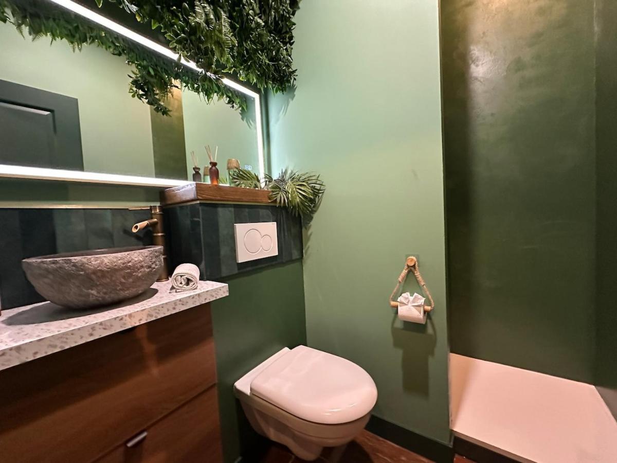Le Jungle-room, Sauna, Hyper-centre Apartment