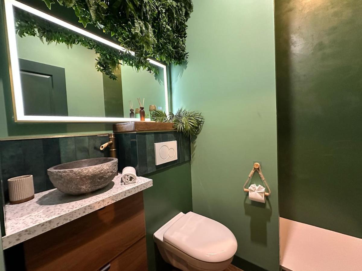 Le Jungle-room, Sauna, Hyper-centre Apartment